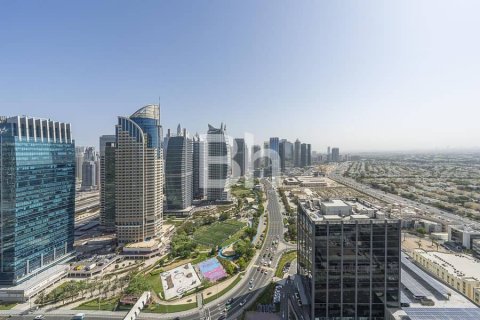 Apartament në Jumeirah Lake Towers, Dubai, Emiratet e Bashkuara Arabe 3 dhoma gjumi, 163 m2. № 643300 - Foto 2