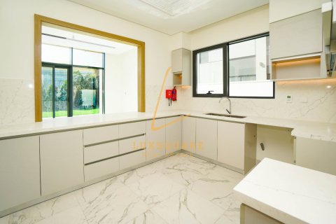 Вилла Al Furjan, Дубай, БАӘ-да 4 жатын бөлмелер, 480 м² № 708655 - фото 3