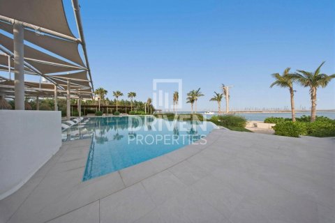 Villa in The World Islands, Dubai, UAE 6 bedrooms, 1717.13 sq.m. № 746194 - photo 2