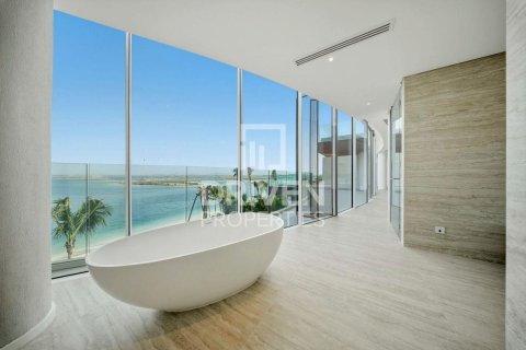 Villa in The World Islands, Dubai, UAE 6 bedrooms, 1717.13 sq.m. № 746194 - photo 11
