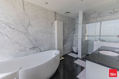 Apartmen di Dubai, UAE 2 bilik tidur, 275.4 meter persegi № 686211 - foto 22