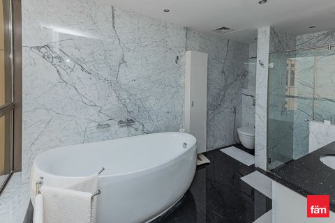 Apartmen di Dubai, UAE 2 bilik tidur, 275.4 meter persegi № 686211 - foto 21