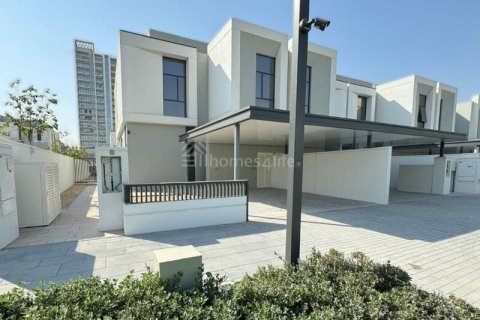 Townhouse i Al Furjan, Dubai, UAE 4 soveværelser, 336 kvm № 677391