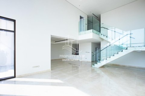 טאונהאוס למכירה ב Saadiyat Island, Abu Dhabi, איחוד האמירויות  4 חדרי שינה, 464 מ"ר, מספר 717131 - תמונה 2