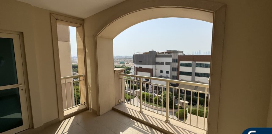 Huoneisto The Views, Dubai, Arabiemiraatit 1 makuuhuone, 70 m2 № 667872