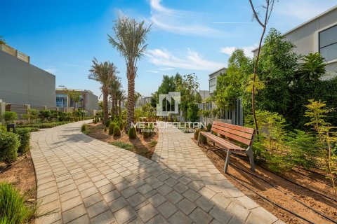 Shtëpi në qytet në Dubai Land, Emiratet e Bashkuara Arabe 2 dhoma gjumi, 124 m2. № 663983 - Foto 27