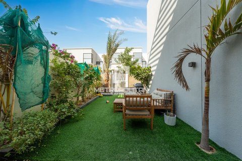 Shtëpi në qytet në Dubai Land, Emiratet e Bashkuara Arabe 2 dhoma gjumi, 124 m2. № 663983 - Foto 23