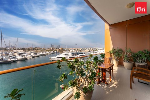 Apartamento para arrendamento em Palm Jumeirah, Dubai, EAU 3 quartos, 210.5 m2 № 660265 - foto 2