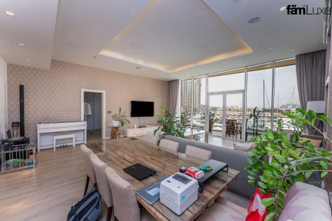Apartament do wynajęcia w Palm Jumeirah, Dubai, ZEA 3 sypialnie, 210.5 mkw., nr 660265 - zdjęcie 8