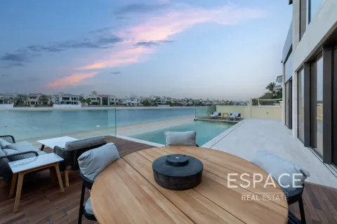 Villa till försäljning i Palm Jumeirah, Dubai, UAE 5 sovrum, 711 kvm Nr. 649895 - fotografi 17
