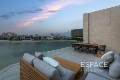 Villa till försäljning i Palm Jumeirah, Dubai, UAE 5 sovrum, 711 kvm Nr. 649895 - fotografi 14