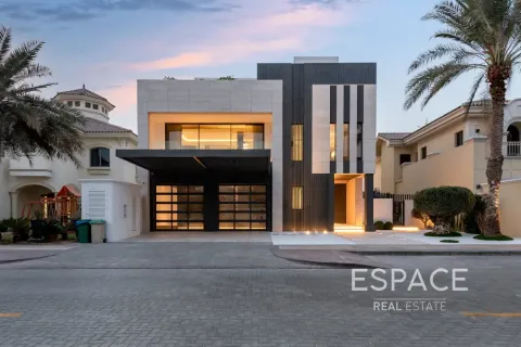 Villa till försäljning i Palm Jumeirah, Dubai, UAE 5 sovrum, 711 kvm Nr. 649895 - fotografi 1