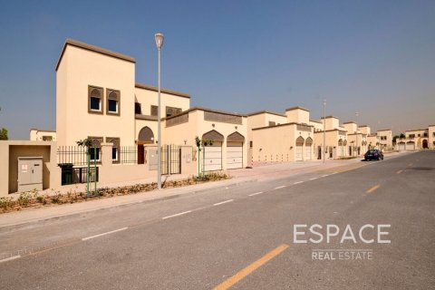 Vilă de vânzare în Jumeirah Park, Dubai, EAU 3 dormitoare, 285 mp.  №649893 - poză 10