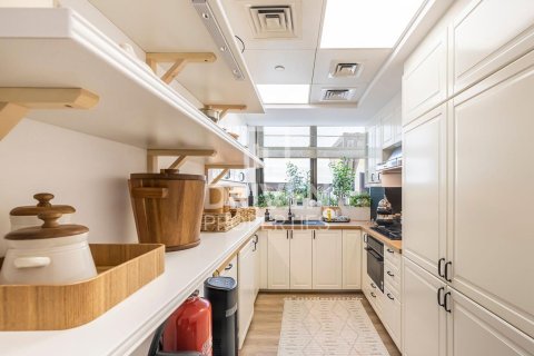 Appartement te koop in Mirdif, Dubai, VAE 3 slaapkamers, 253 vr.m., nr 653230 - foto 12