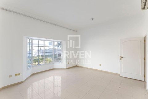 Villa en alquiler en Umm Al Sheif, Dubai, EAU 5 dormitorios, 1393.55 m2 № 757064 - foto 18