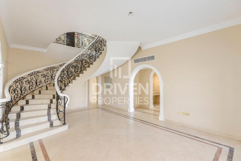 Villa en alquiler en Umm Al Sheif, Dubai, EAU 5 dormitorios, 1393.55 m2 № 757064 - foto 5