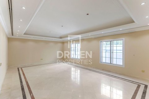 Villa en alquiler en Umm Al Sheif, Dubai, EAU 5 dormitorios, 1393.55 m2 № 757064 - foto 20
