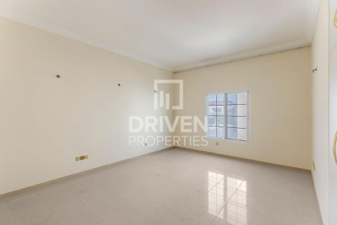 Villa en alquiler en Umm Al Sheif, Dubai, EAU 5 dormitorios, 1393.55 m2 № 757064 - foto 7
