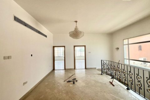 Βίλα σε Al Barsha, Dubai, ΗΑΕ 5 υπνοδωμάτια, 1463.18 τ.μ. Αρ. 637475 - φωτογραφία 9