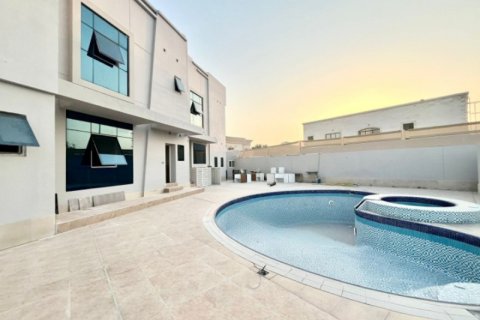 阿联酋 Dubai Al Barsha 待租 : 5 卧, 1393.5 平方米 , 编号637476 - 照片 1