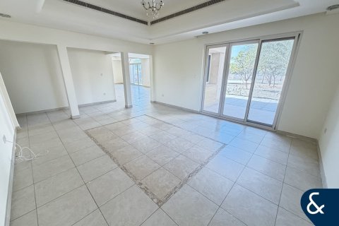 Снять в аренду виллу в Dubai Sports City, Дубай, ОАЭ 5 спален, 1269м2, № 698294 - фото 4
