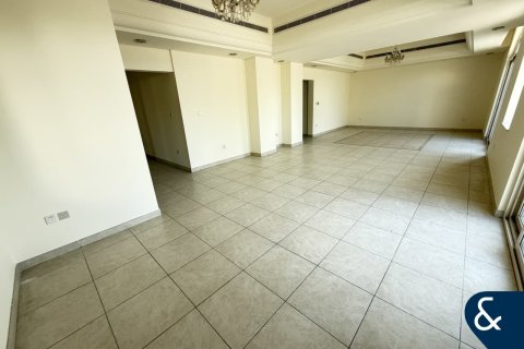 Снять в аренду виллу в Dubai Sports City, Дубай, ОАЭ 5 спален, 1269м2, № 698294 - фото 7