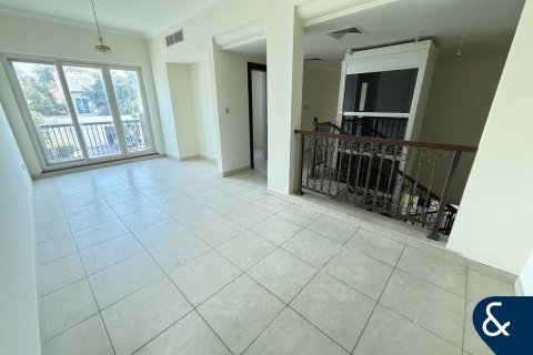 Снять в аренду виллу в Dubai Sports City, Дубай, ОАЭ 5 спален, 1269м2, № 698294 - фото 11