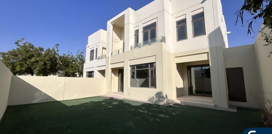 Vila u gradu Reem, Dubai, UAE 4 spavaće sobe, 371 m2 Br. 698295