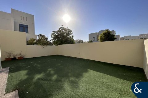 Vila u gradu Reem, Dubai, UAE 4 spavaće sobe, 371 m2 Br. 698295 - Slika 15