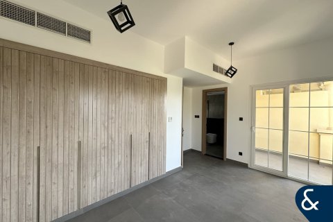 Vilë në The Springs, Dubai, Emiratet e Bashkuara Arabe 2 dhoma gjumi, 157 m2. № 698296 - Foto 5