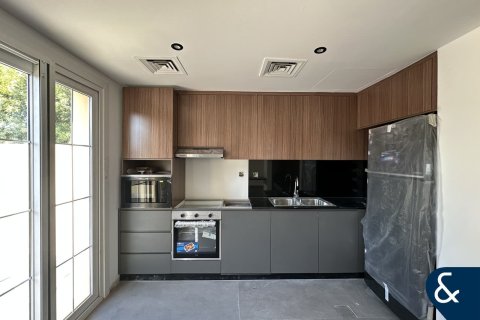 Vilë në The Springs, Dubai, Emiratet e Bashkuara Arabe 2 dhoma gjumi, 157 m2. № 698296 - Foto 1