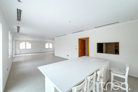 Villa zur Miete in Jumeirah Park, Dubai, VAE 5 Schlafzimmer, 435.62 m2 Nr. 741129 - Foto 10