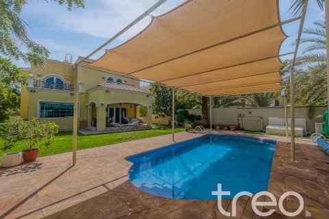 Villa en Jumeirah Park, Dubai, EAU 4 dormitorios, 402.73 m² № 741128