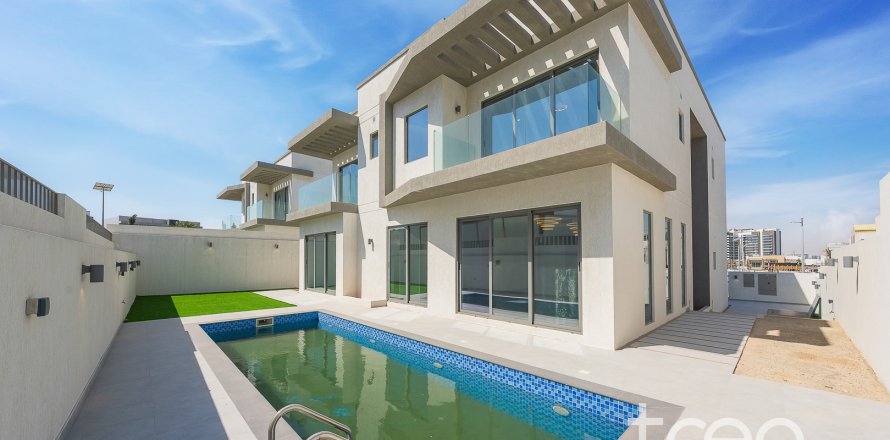 ویلا در Al Furjan، Dubai ، امارات متحده عربی 6 خوابه ، 599.97 متر مربع.  شماره 741125