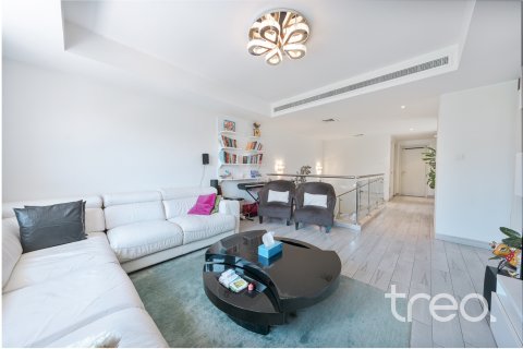 Villa en venta en The Lakes, Dubai, EAU 3 dormitorios, 281.87 m2 № 741046 - foto 3