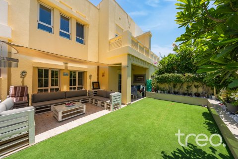 Vila v The Lakes, Dubai, SAE 3 spálne, 281.87 m2 č. 741046
