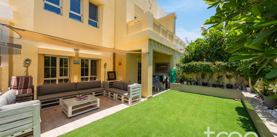 Villa en The Lakes, Dubai, EAU 3 dormitorios, 281.87 m² № 741046