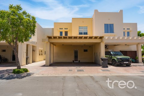 Villa en venta en The Lakes, Dubai, EAU 3 dormitorios, 281.87 m2 № 741046 - foto 2