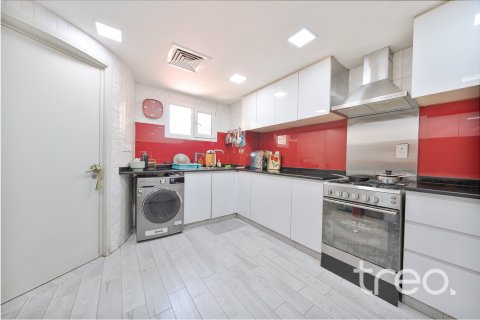 Villa en venta en The Lakes, Dubai, EAU 3 dormitorios, 281.87 m2 № 741046 - foto 16