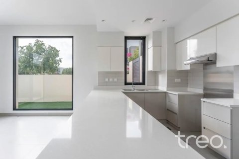 Adosado en venta en Dubai Hills Estate, Dubai, EAU 5 dormitorios, 254.09 m2 № 741052 - foto 16