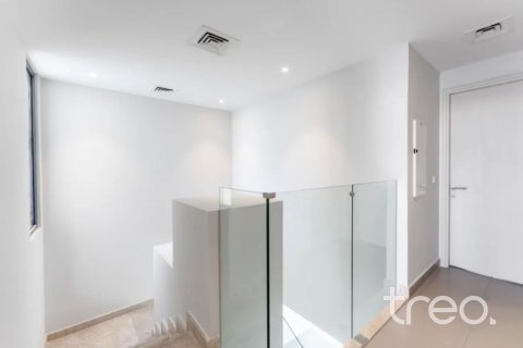 Adosado en venta en Dubai Hills Estate, Dubai, EAU 5 dormitorios, 254.09 m2 № 741052 - foto 8