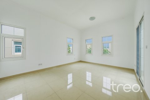 Vila di Mudon, Dubai, UAE 3 bilik tidur, 395.77 meter persegi № 741051 - foto 16