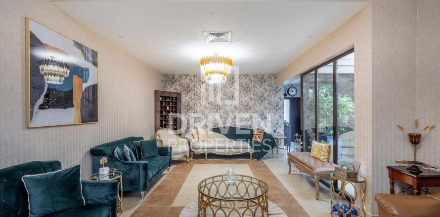 Таунхаус Мудон, Дубай, БАӘ-да 4 жатын бөлмелер, 353 м² № 682846