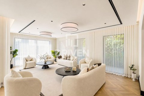 Villa en venta en Arabian Ranches, Dubai, EAU 6 dormitorios, 1248.62 m2 № 765397 - foto 4