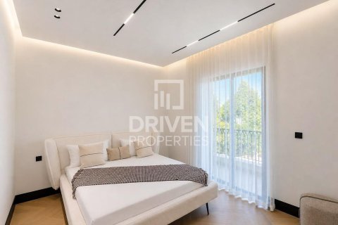 Villa en venta en Arabian Ranches, Dubai, EAU 6 dormitorios, 1248.62 m2 № 765397 - foto 13