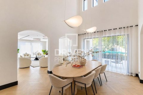 Villa en venta en Arabian Ranches, Dubai, EAU 6 dormitorios, 1248.62 m2 № 765397 - foto 6