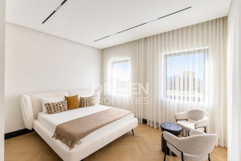 Villa en venta en Arabian Ranches, Dubai, EAU 6 dormitorios, 1248.62 m2 № 765397 - foto 15