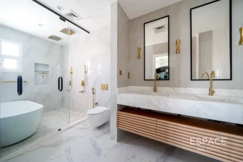 Vila u Al Furjan, Dubai, UAE 7 spavaćih soba, 595 m2 Br. 737765 - fotografija 16