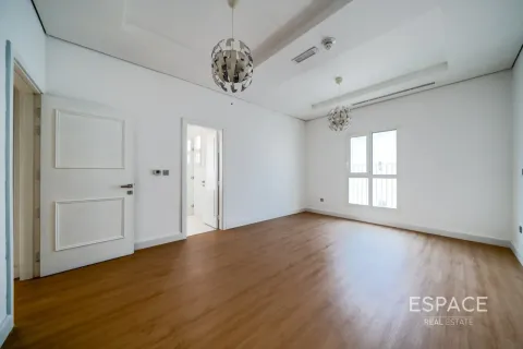 Vila u Al Furjan, Dubai, UAE 7 spavaćih soba, 595 m2 Br. 737765 - fotografija 17