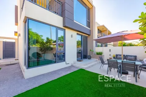 Villa à Dubai Hills Estate, Dubai, EAU: 4 chambres, 229 m2 № 737771